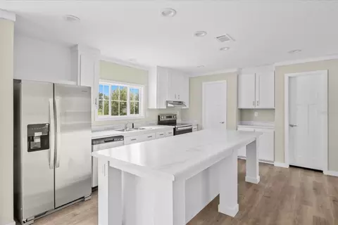 Kitchen - 16918 NW 264th St, Okeechobee, FL 34972 photo 4 of 4