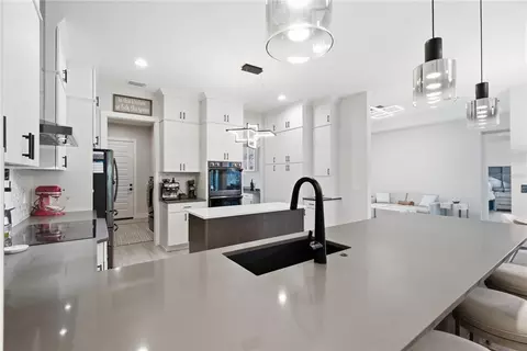 Kitchen - 3865 158th Avenue Cir E, Parrish, FL 34219 photo 2 of 8