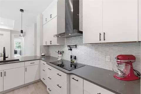 Kitchen - 3865 158th Avenue Cir E, Parrish, FL 34219 photo 5 of 8