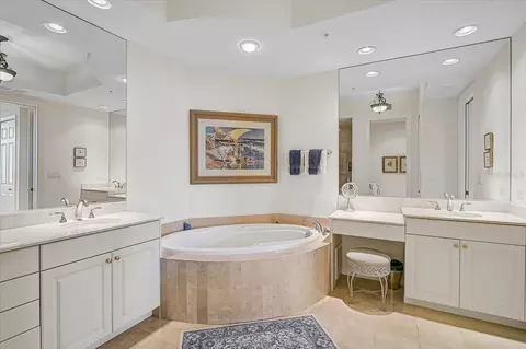 Bath - 409 N Point Rd #803, Osprey, FL 34229 photo 2 of 5