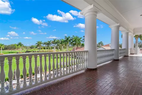 Exterior - 409 N Point Rd #803, Osprey, FL 34229 photo 9 of 12