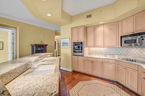 Kitchen - 409 N Point Rd #803, Osprey, FL 34229 photo 3 of 4