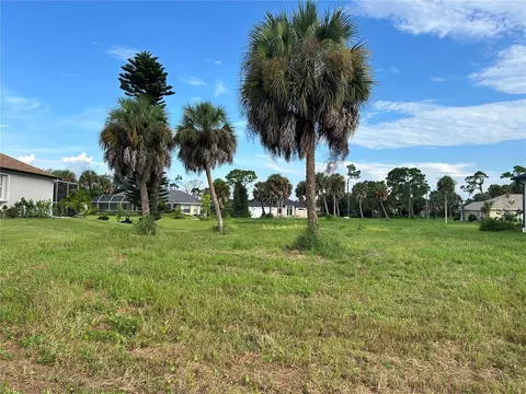 105 Marker Rd, Rotonda West, FL 33947