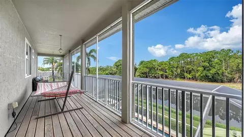 Exterior - 907 Eagle Isle Ct, Osprey, FL 34229 photo 4 of 27