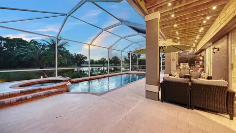 Exterior - 907 Eagle Isle Ct, Osprey, FL 34229 photo 23 of 27