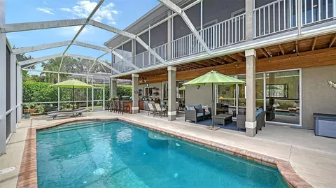 Exterior - 907 Eagle Isle Ct, Osprey, FL 34229 photo 11 of 27