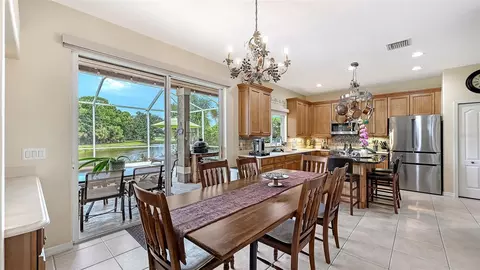 Kitchen - 907 Eagle Isle Ct, Osprey, FL 34229 photo 3 of 10