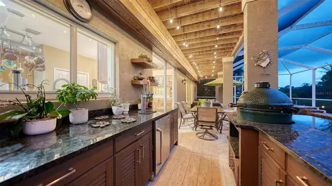 Kitchen - 907 Eagle Isle Ct, Osprey, FL 34229 photo 10 of 10