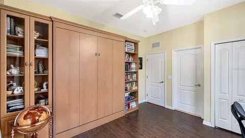 Bedroom - 907 Eagle Isle Ct, Osprey, FL 34229 photo 7 of 7