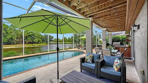 Exterior - 907 Eagle Isle Ct, Osprey, FL 34229 photo 7 of 27
