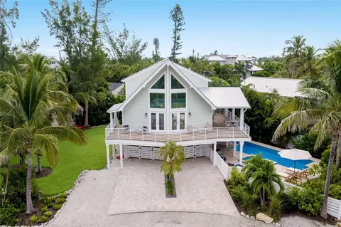315 Hammock Cir, Anna Maria, FL 34216
