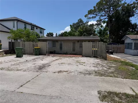 902 Highland St, Sarasota, FL 34234