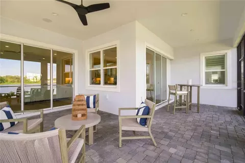 Exterior - 10037 Hammock Brook Dr, Parrish, FL 34219 photo 4 of 6