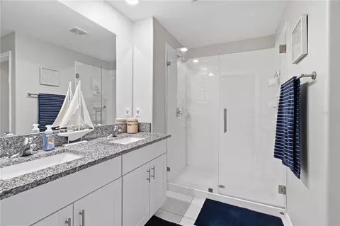 Bath - 10331 Blue Plume Ct, Riverview, FL 33578 photo 3 of 5