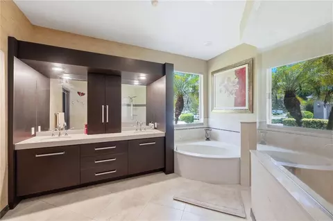 Bath - 1568 Hickory View Cir, Parrish, FL 34219 photo 1 of 6