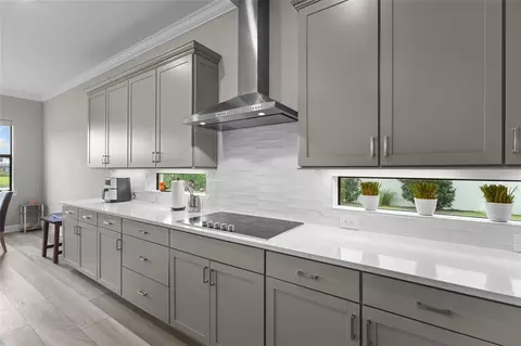 Kitchen - 5855 Silverside Pine Ct, Bradenton, FL 34211 photo 4 of 5