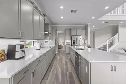 Kitchen - 5855 Silverside Pine Ct, Bradenton, FL 34211 photo 5 of 5
