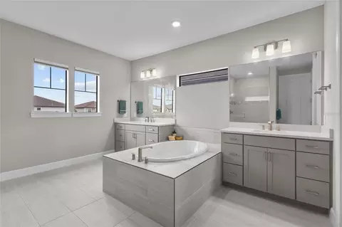 Bath - 5855 Silverside Pine Ct, Bradenton, FL 34211 photo 1 of 5