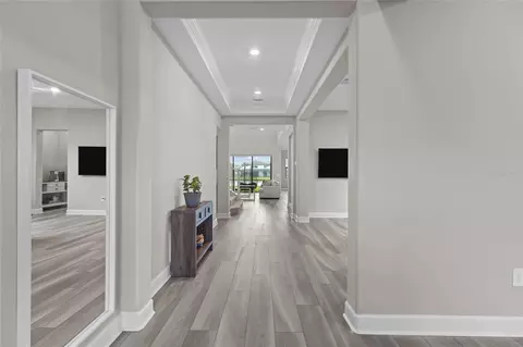 Entry Way - 5855 Silverside Pine Ct, Bradenton, FL 34211 photo 2 of 6