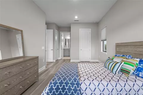 Bedroom - 5855 Silverside Pine Ct, Bradenton, FL 34211 photo 2 of 7