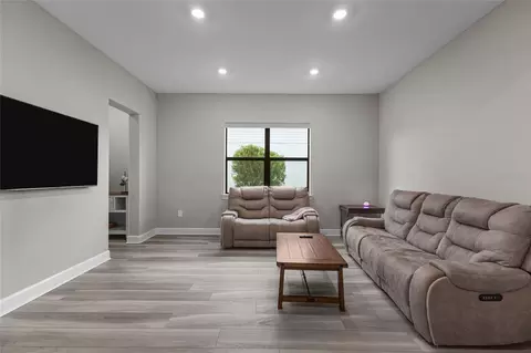 Living - 5855 Silverside Pine Ct, Bradenton, FL 34211 photo 1 of 2