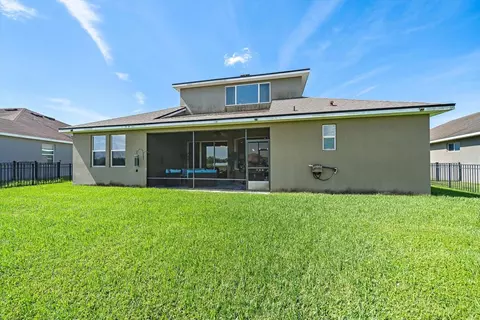 Exterior - 11220 77th St E, Parrish, FL 34219 photo 10 of 12