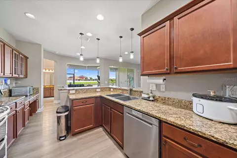 Kitchen - 11220 77th St E, Parrish, FL 34219 photo 1 of 6
