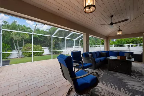 Exterior - 586 Oak Bay Dr, Osprey, FL 34229 photo 3 of 8