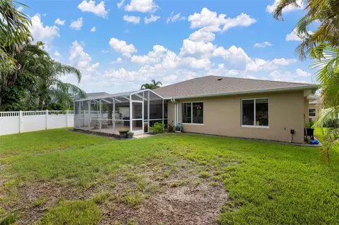 Exterior - 586 Oak Bay Dr, Osprey, FL 34229 photo 8 of 8