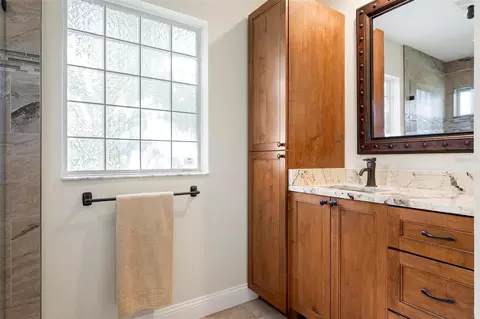Bath - 586 Oak Bay Dr, Osprey, FL 34229 photo 2 of 4