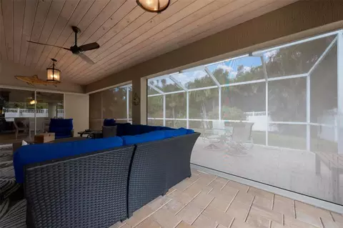 Exterior - 586 Oak Bay Dr, Osprey, FL 34229 photo 6 of 8