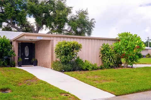 3289 Fairhaven Ln #112, Sarasota, FL 34239