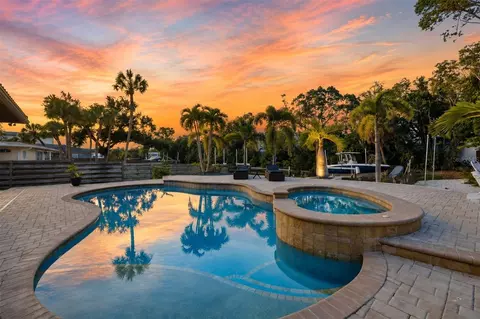 829 Idlewild Way, Sarasota, FL 34242