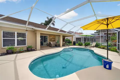 Exterior - 5924 Java Plum Ln, Bradenton, FL 34203 photo 9 of 20