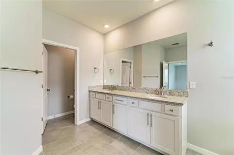 Bath - 11007 Tamarack Pl, Parrish, FL 34219 photo 3 of 5