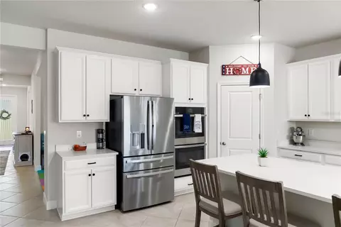 Kitchen - 6112 115th Ave E, Parrish, FL 34219 photo 2 of 4