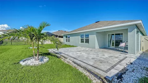 Exterior - 10402 Charlotte Dr, Parrish, FL 34219 photo 10 of 15