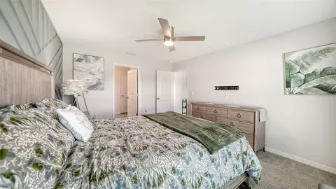 Bedroom - 10402 Charlotte Dr, Parrish, FL 34219 photo 3 of 6
