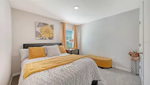 Bedroom - 10402 Charlotte Dr, Parrish, FL 34219 photo 4 of 6
