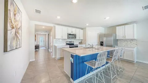 Kitchen - 10402 Charlotte Dr, Parrish, FL 34219 photo 3 of 6