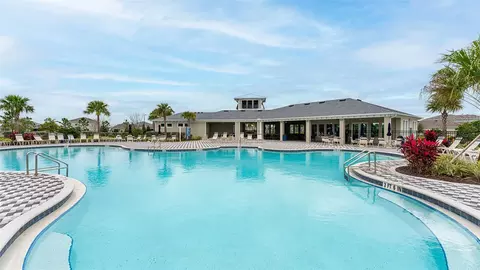 Exterior - 10402 Charlotte Dr, Parrish, FL 34219 photo 12 of 15
