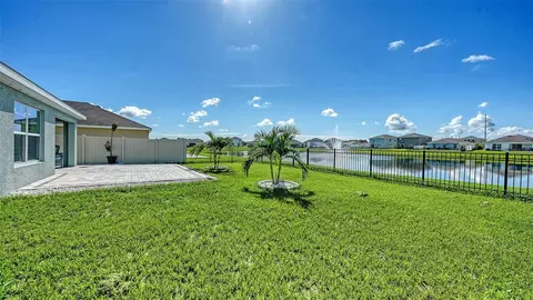 Exterior - 10402 Charlotte Dr, Parrish, FL 34219 photo 8 of 15