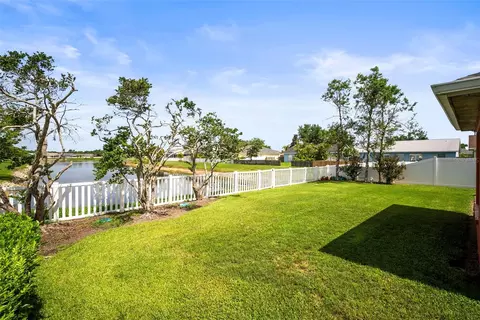 Exterior - 4194 Banbury Cir, Parrish, FL 34219 photo 8 of 13