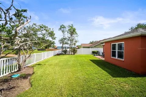 Exterior - 4194 Banbury Cir, Parrish, FL 34219 photo 7 of 13