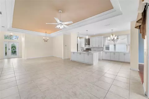 Living - 8717 Monterey Bay Loop, Bradenton, FL 34212 photo 3 of 7