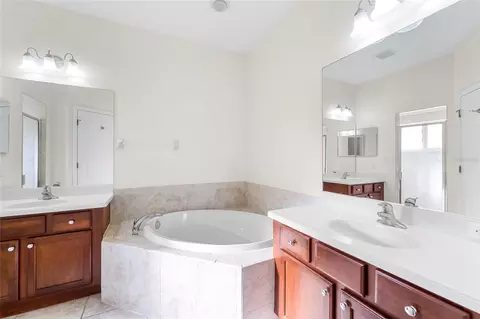 Bath - 8717 Monterey Bay Loop, Bradenton, FL 34212 photo 1 of 2