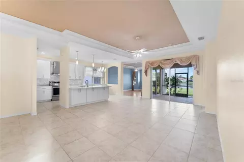 Living - 8717 Monterey Bay Loop, Bradenton, FL 34212 photo 2 of 7