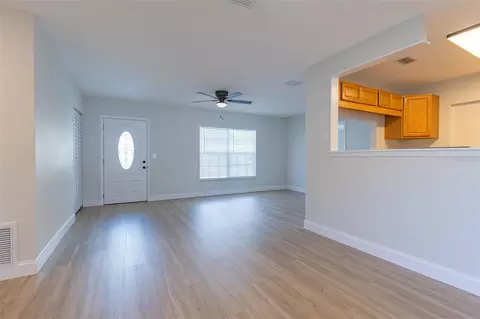 Living - 4203 36th St W, Bradenton, FL 34205 photo 3 of 7