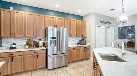 Kitchen - 11481 Summit Rock Ct, Parrish, FL 34219 photo 3 of 6