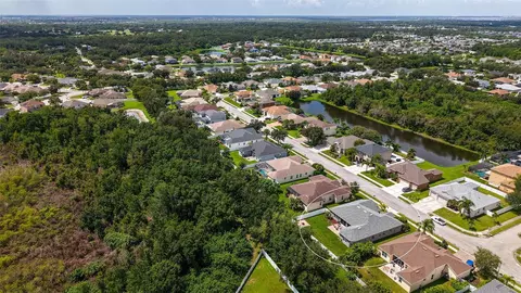 View/Area - 11481 Summit Rock Ct, Parrish, FL 34219 photo 7 of 9